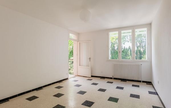Vente Appartement P3 Belle Opportunité au Carré d'Hort à rafraîchir Beziers   
