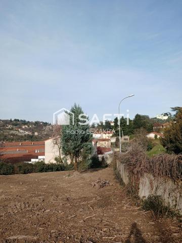 Terrain constructible 530 m² – Quartier recherché – 120 000 € Rive-de-Gier