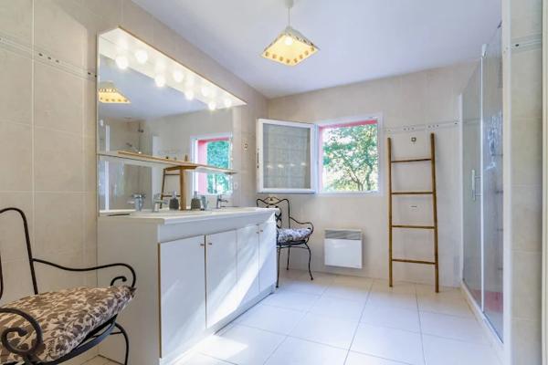 Pont St Martin - 4 Pièces - 109m²