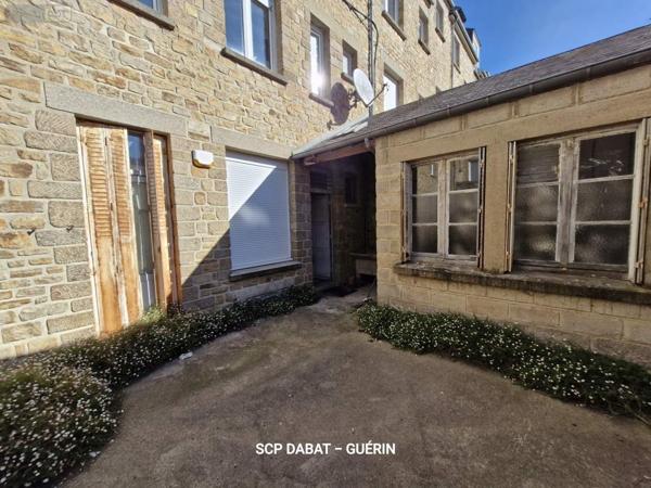 Immeuble à vendre à Saint-Hilaire-du-Harcouët dans la Manche (50600), ref : 8440