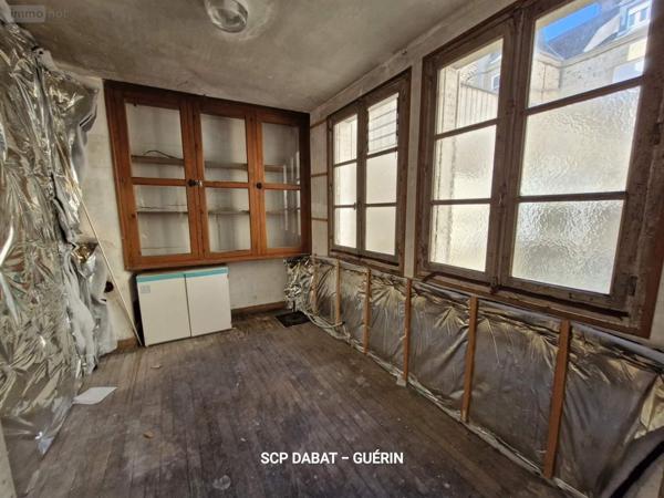 Immeuble à vendre à Saint-Hilaire-du-Harcouët dans la Manche (50600), ref : 8440