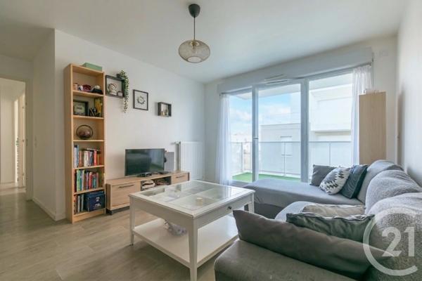 Appartement F3 à vendre  3 pièces - 68 m 2   NOISY LE GRAND  - 93