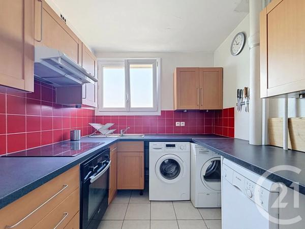Appartement F3 à vendre  4 pièces - 65,85 m 2   LE KREMLIN BICETRE  - 94