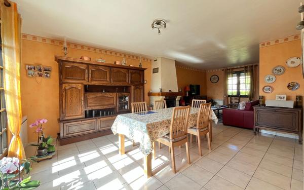 Maison à vendre    4 pièces •  Radon