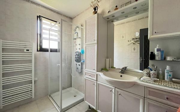 Maison à vendre    4 pièces •  Radon