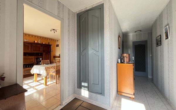 Maison à vendre    4 pièces •  Radon