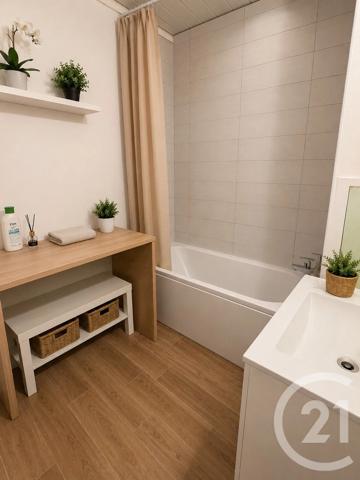 Appartement F6 à vendre  7 pièces - 101,48 m 2   CERGY  - 95