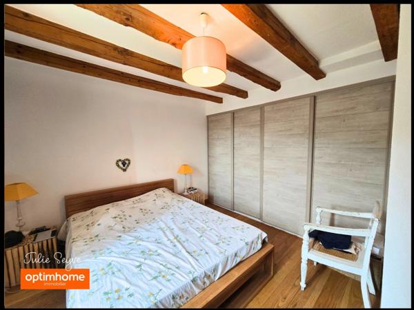 Maison familiale - 8 chambres, parking, terrasse et jardin – Centre de Gex