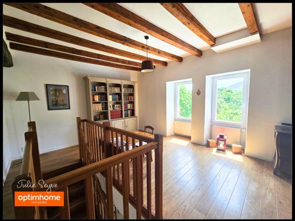 Maison familiale - 8 chambres, parking, terrasse et jardin – Centre de Gex