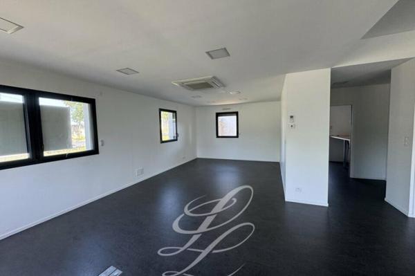 Location - LOCAL D'ACTIVITE 78 m 2