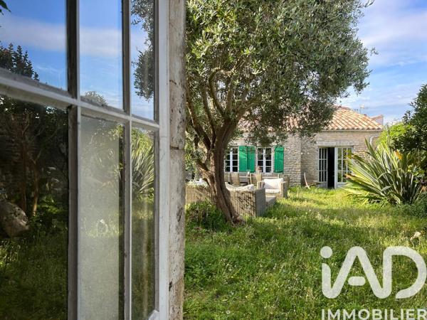 Maison à vendre 9 pièces 230 m² Loix