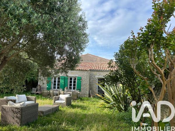 Maison à vendre 9 pièces 230 m² Loix