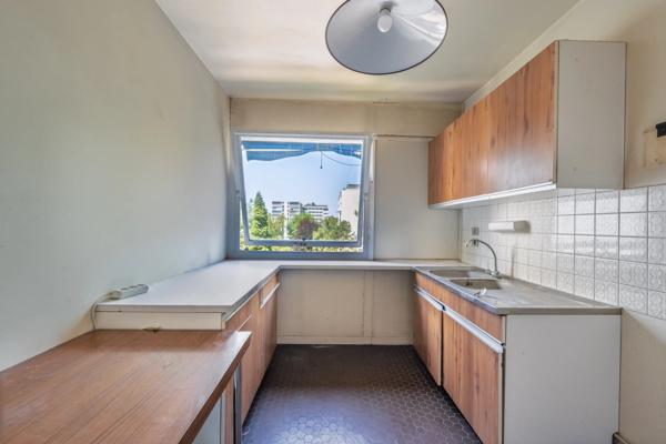 Appartement
         3 pièces
        - 72 m² Exclusivité 273 000 € *
