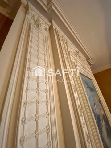 Propriété privée avec maison de maître du XVI ème et nombreuses dépendances