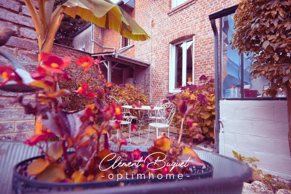 Maison de ville 7 pièces, jardin et dépendance, esprit cottage anglais à LE NOUVION EN THIERACHE (02)