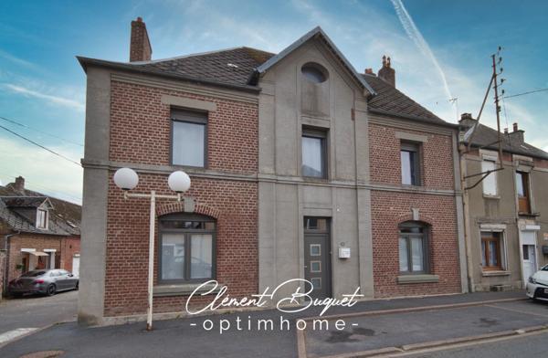 Maison de ville 7 pièces, jardin et dépendance, esprit cottage anglais à LE NOUVION EN THIERACHE (02)