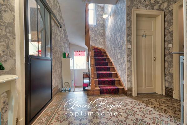 Maison de ville 7 pièces, jardin et dépendance, esprit cottage anglais à LE NOUVION EN THIERACHE (02)