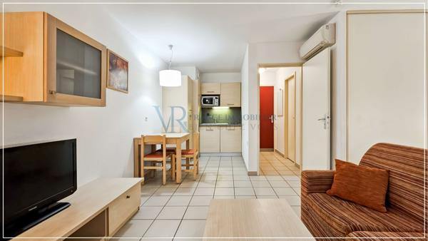 Divonne-les-Bains (01220) STUDIO AVEC BALCON ET PARKING SOUS-SOL – MEUBLÉ