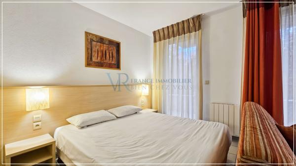 Divonne-les-Bains (01220) STUDIO AVEC BALCON ET PARKING SOUS-SOL – MEUBLÉ