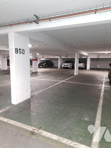 HYPER CENTRE VILLE - AVENUE DE GAULLE
Parking en sous sol couvert et sécurisé 
charges 45 eur...