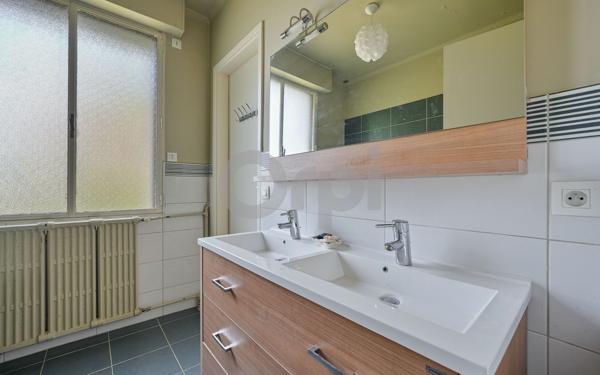 Maison à vendre    7 pièces • 237,57 m2 Sceaux