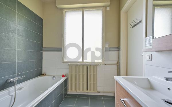 Maison à vendre    7 pièces • 237,57 m2 Sceaux