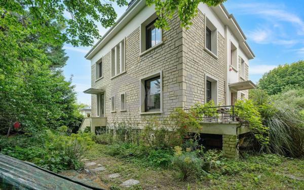 Maison à vendre    7 pièces • 237,57 m2 Sceaux