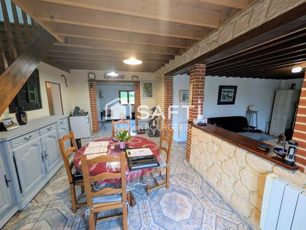 Longère en pierres et briques de 122 m2 à proximité du bourg de Planches et de Ste-Gauburge-Sainte-Colombe : charme authentique et quiétude normande