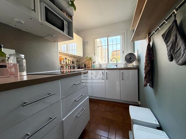 MAIRIE - CROIX DE CHAVAUX - 3 pièces avec cave