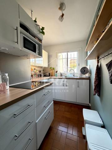 MAIRIE - CROIX DE CHAVAUX - 3 pièces avec cave