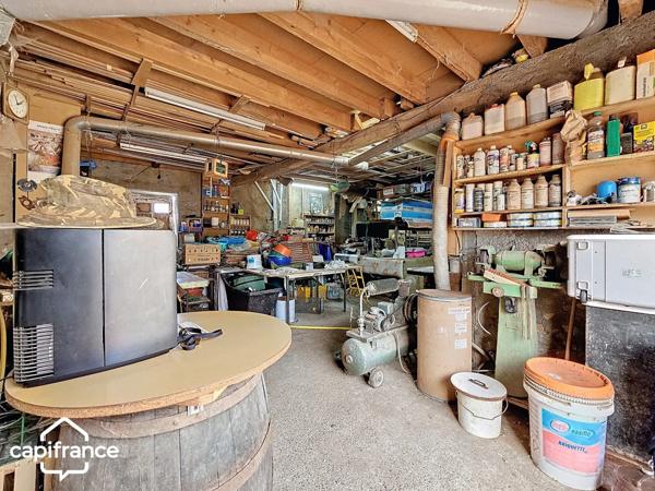 Fermette restaurée avec nombreuses dépendances à 10mns de Thouars