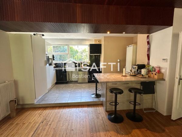 Maison d’architecte années 70, quartier familial