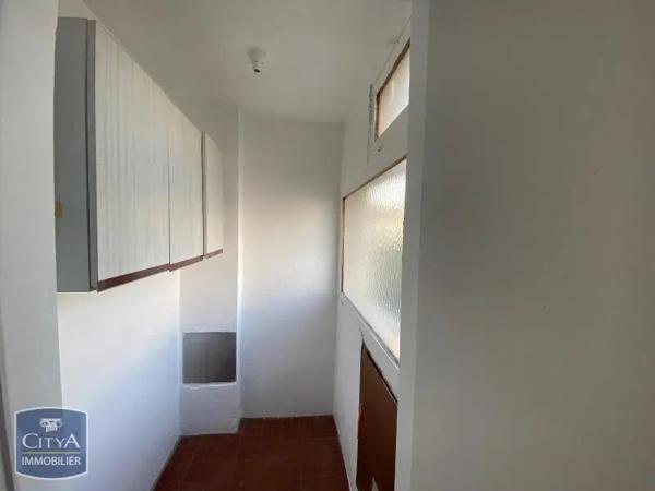 Appartement à louer 3 pièces 72.02m² Marignane (13700)