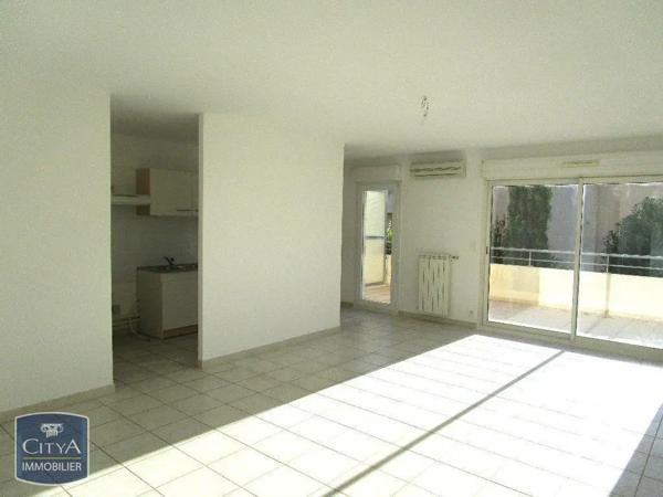 Appartement à louer 3 pièces 81.17m² Nîmes (30000)