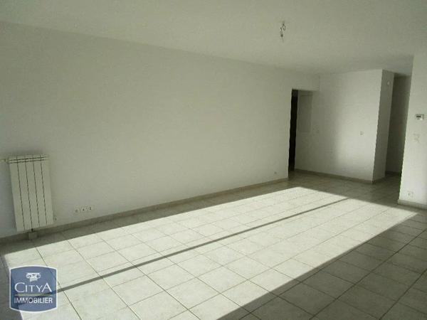Appartement à louer 3 pièces 81.17m² Nîmes (30000)