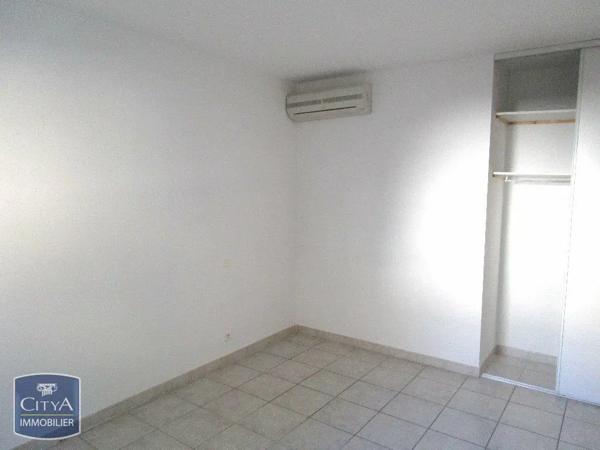 Appartement à louer 3 pièces 81.17m² Nîmes (30000)