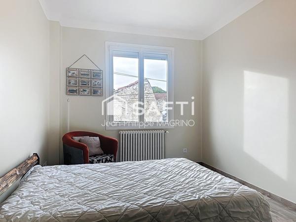 Maison individuelle d'environ 90 m2 avec un atelier