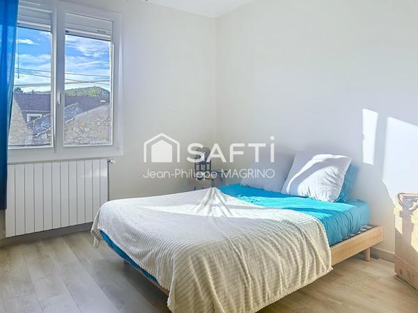 Maison individuelle d'environ 90 m2 avec un atelier