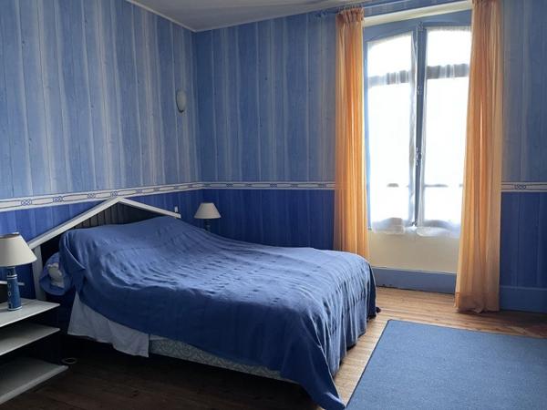 Immeuble à vendre |                                       Vallon-en-Sully |                                            253 m²