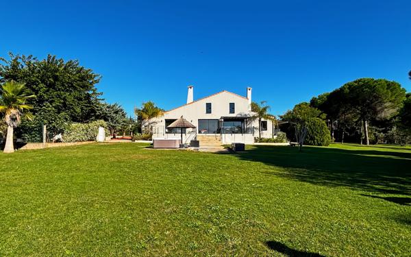 Maison à vendre    6 pièces •  Agde