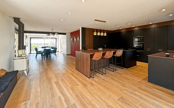 Maison à vendre    6 pièces •  Agde