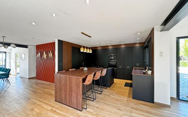 Maison à vendre    6 pièces •  Agde