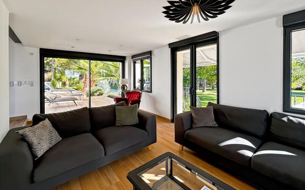 Maison à vendre    6 pièces •  Agde