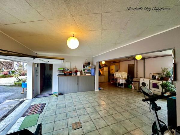 Maison familiale fonctionnelle avec sous sol complet, à vendre 5 pièces CLUSES (74)