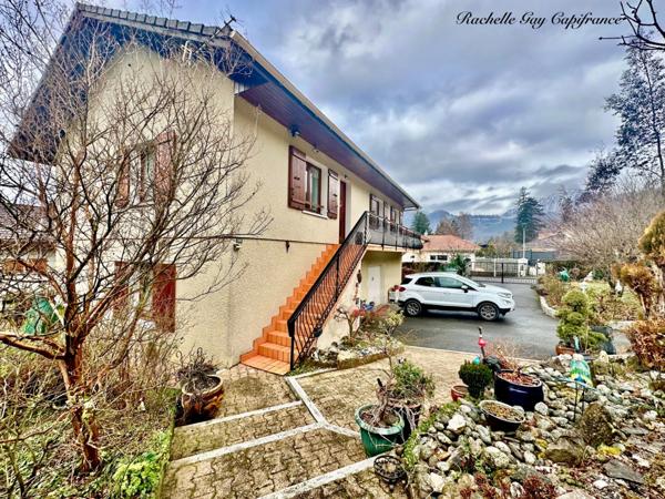 Maison familiale fonctionnelle avec sous sol complet, à vendre 5 pièces CLUSES (74)