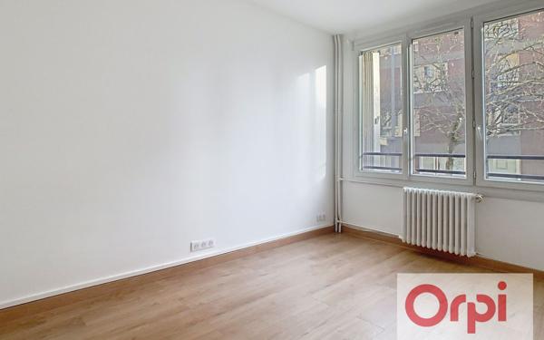 Appartement à vendre    3 pièces • 47,85 m2 Issy-les-Moulineaux