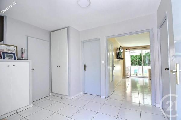 Maison à vendre  4 pièces - 101 m 2   LA FERTE SOUS JOUARRE  - 77