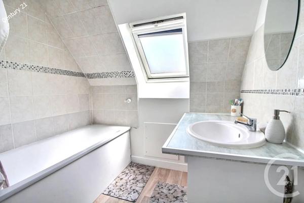 Maison à vendre  4 pièces - 101 m 2   LA FERTE SOUS JOUARRE  - 77
