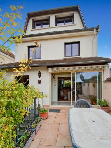 RUEIL-MALMAISON Côteaux - le calme parfait - eau jardin -