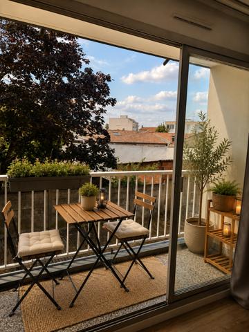 Studio non meublé rénové avec balcon et parking idéal étudiant non meublé - CHU Pellegrin